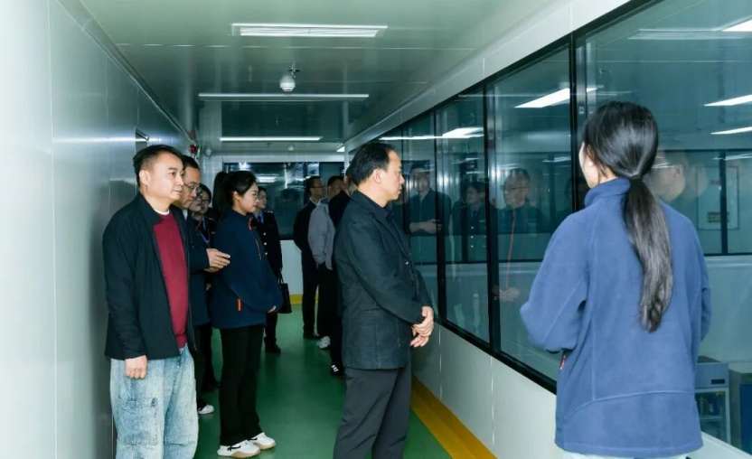 1776229544401652.jpg 02.jpg